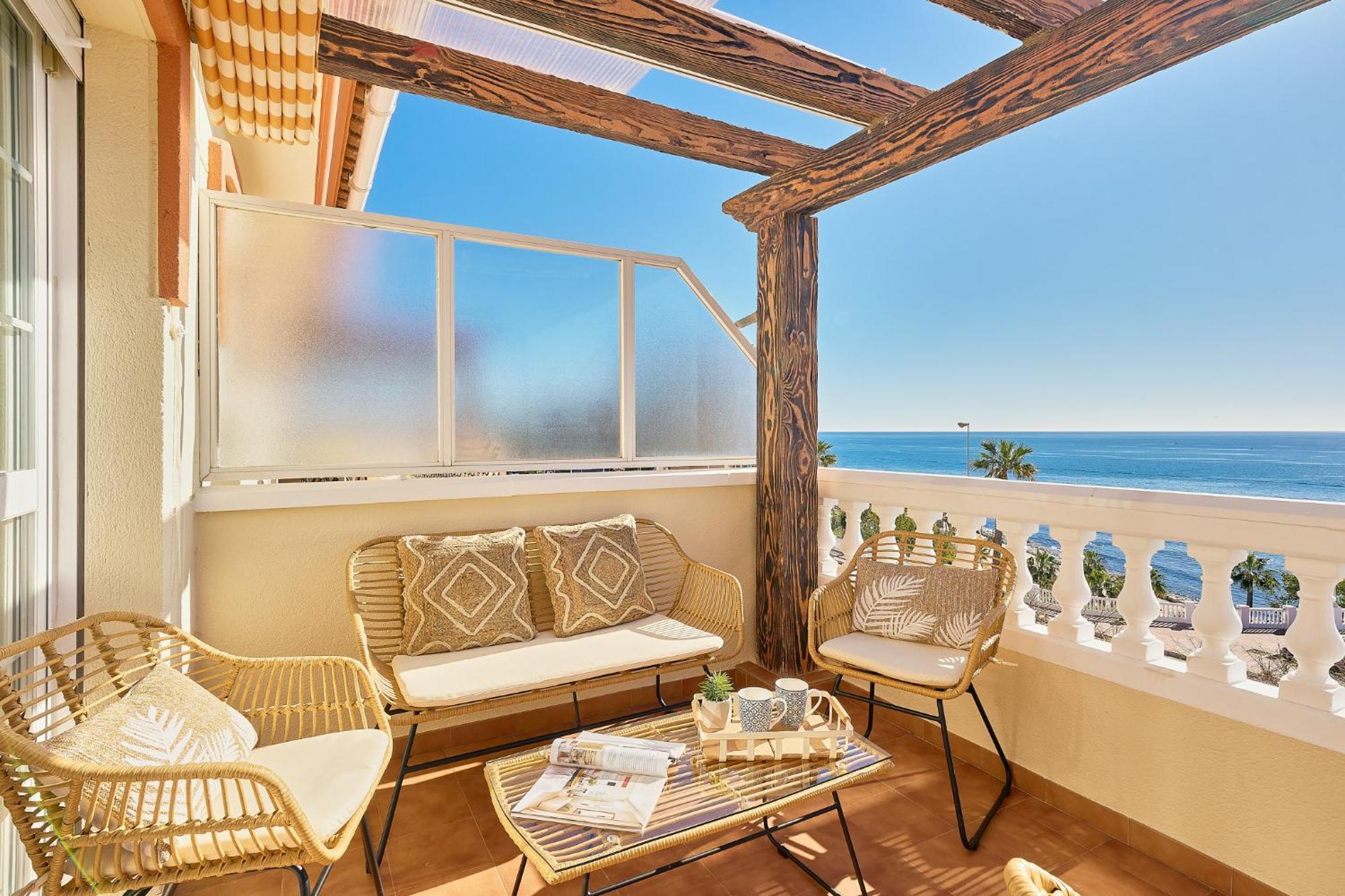 Sea La Vie By Lovely Rentals بينالماذينا المظهر الخارجي الصورة